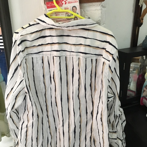 Beautiful Michael Kors top. Stripped. - Picture 4 of 6